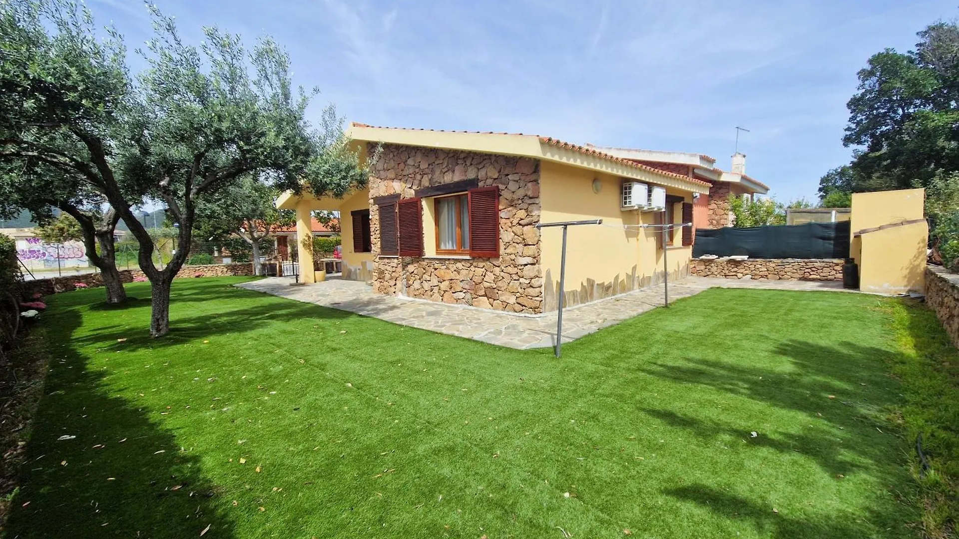 Villa Chiara contacts